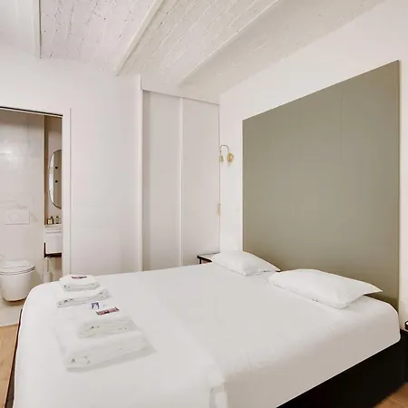 شقة Spacious -2br 8p- Near Nation باريس