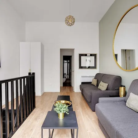 Spacious -2br 8p- Near Nation