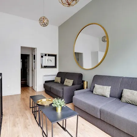 Spacious -2br 8p- Near Nation Apartament *