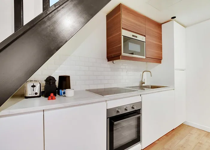 Spacious -2br 8p- Near Nation Apartament Paryż